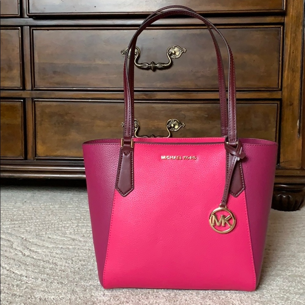 Brand new Michael Kors Leather handbag